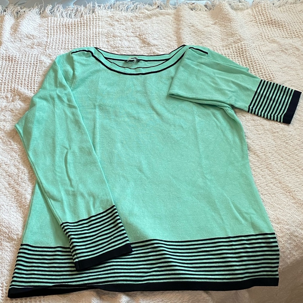 Green and Black sweater